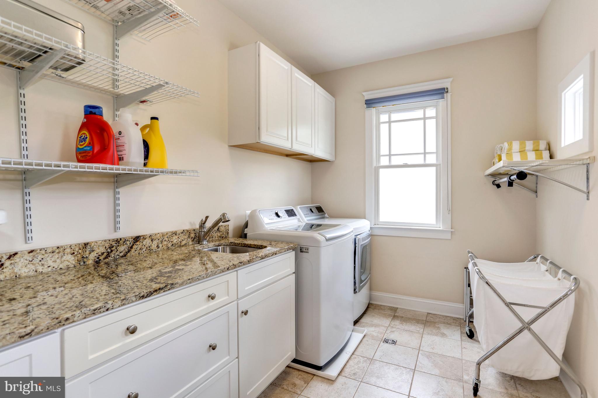 CRESCENT HILLS - Residential