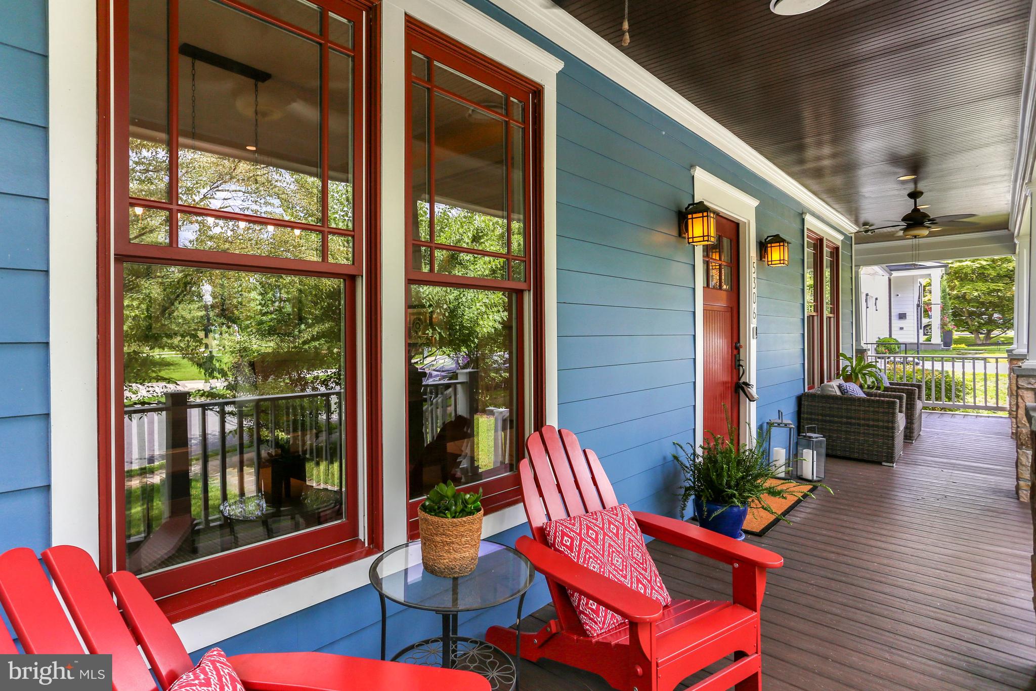 CRESCENT HILLS - Residential