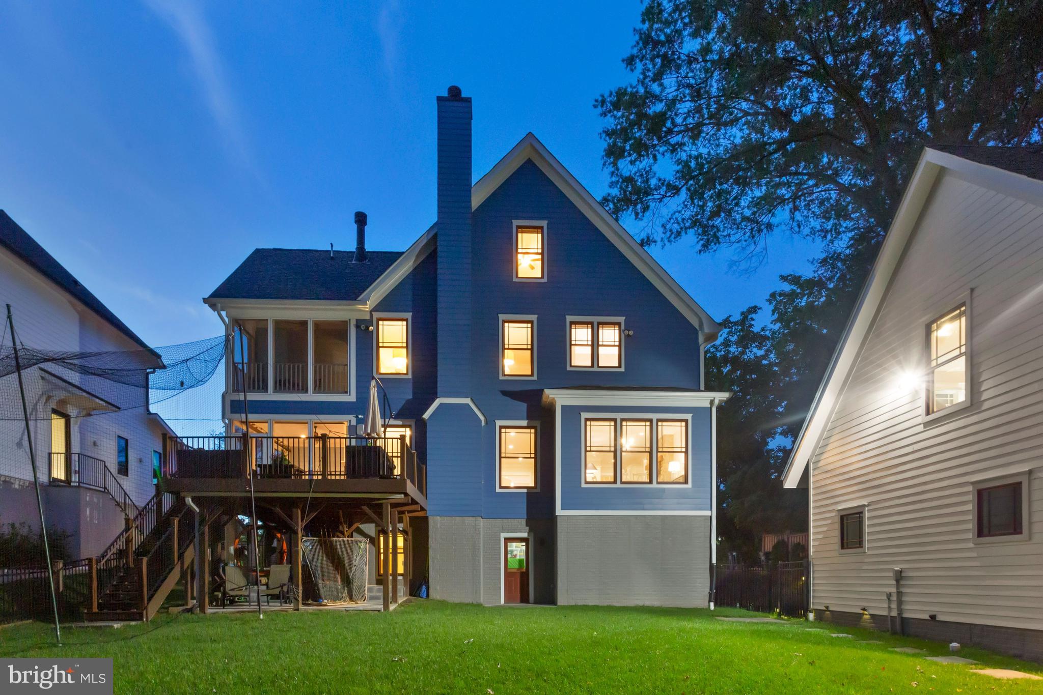 CRESCENT HILLS - Residential