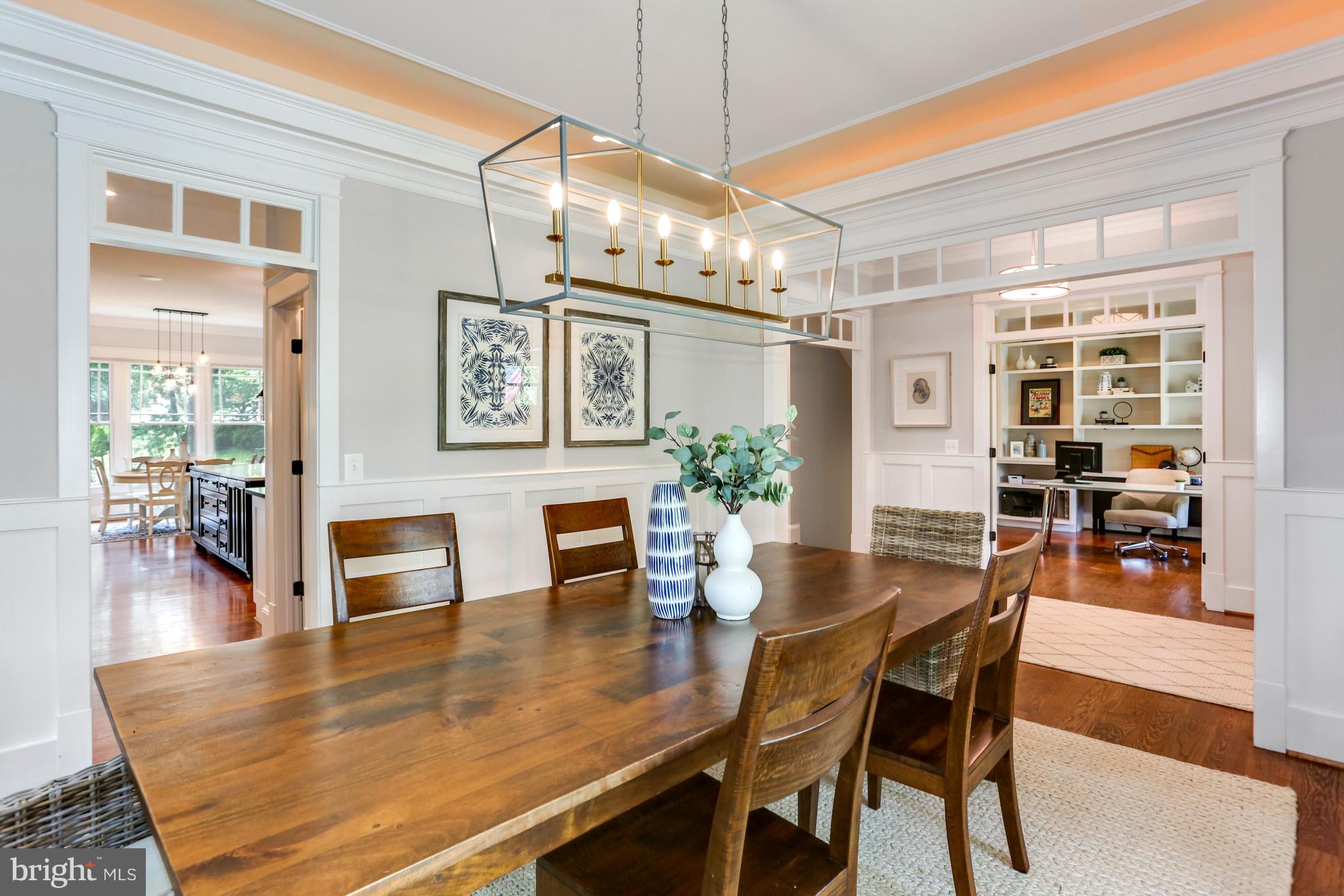 CRESCENT HILLS - Residential