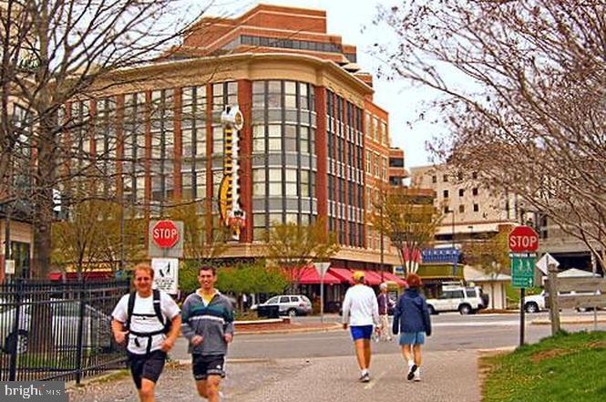 THE KENWOOD - Residential Lease