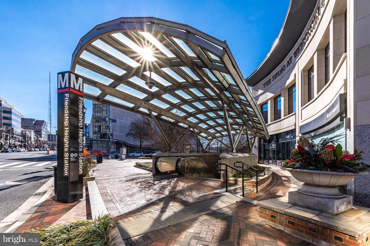 THE KENWOOD - Residential Lease