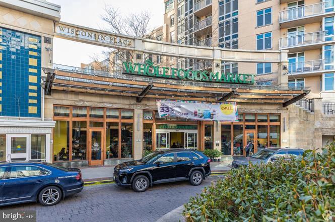 THE KENWOOD - Residential Lease