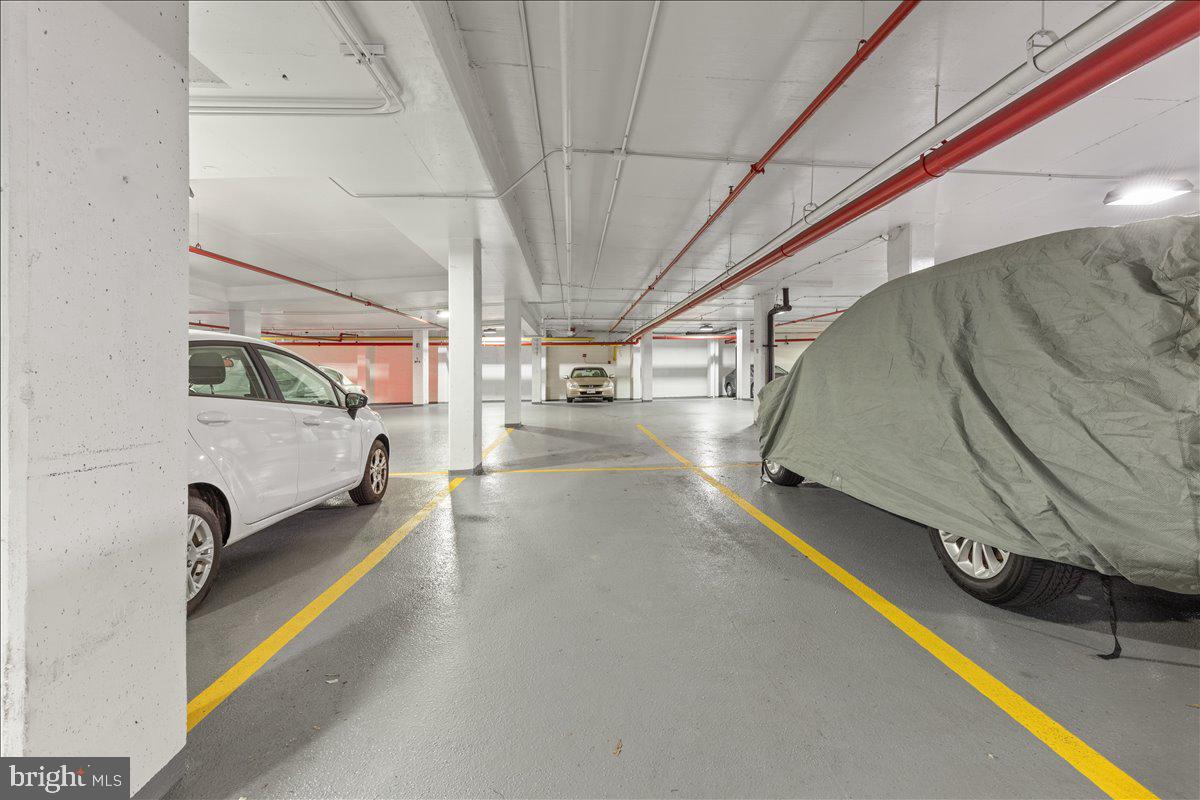 THE KENWOOD - Residential Lease