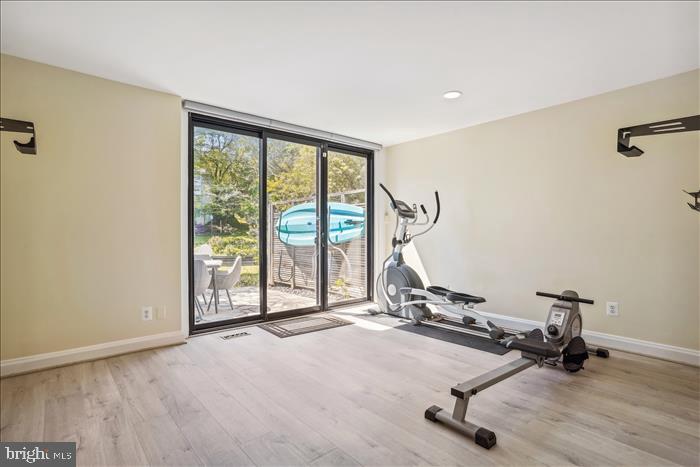 RESTON - Residential