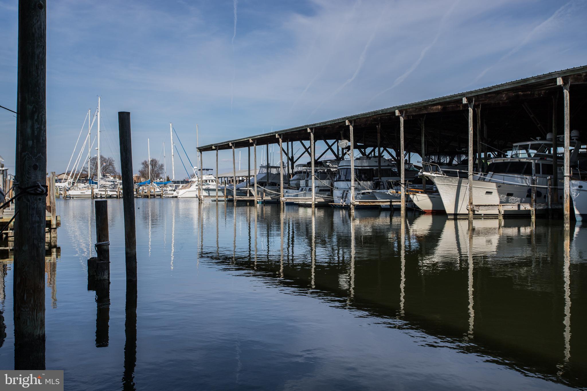PINEY NARROWS - Residential