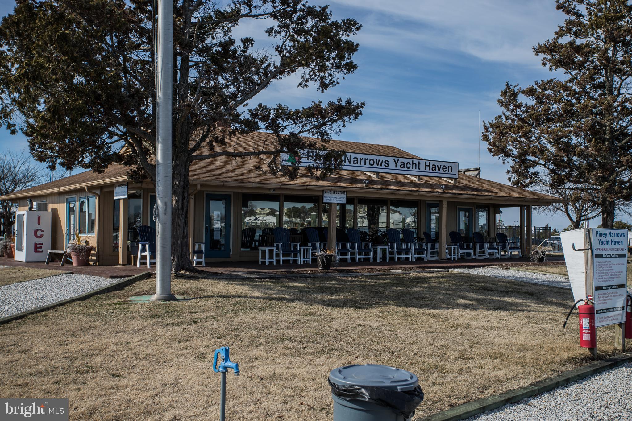 PINEY NARROWS - Residential