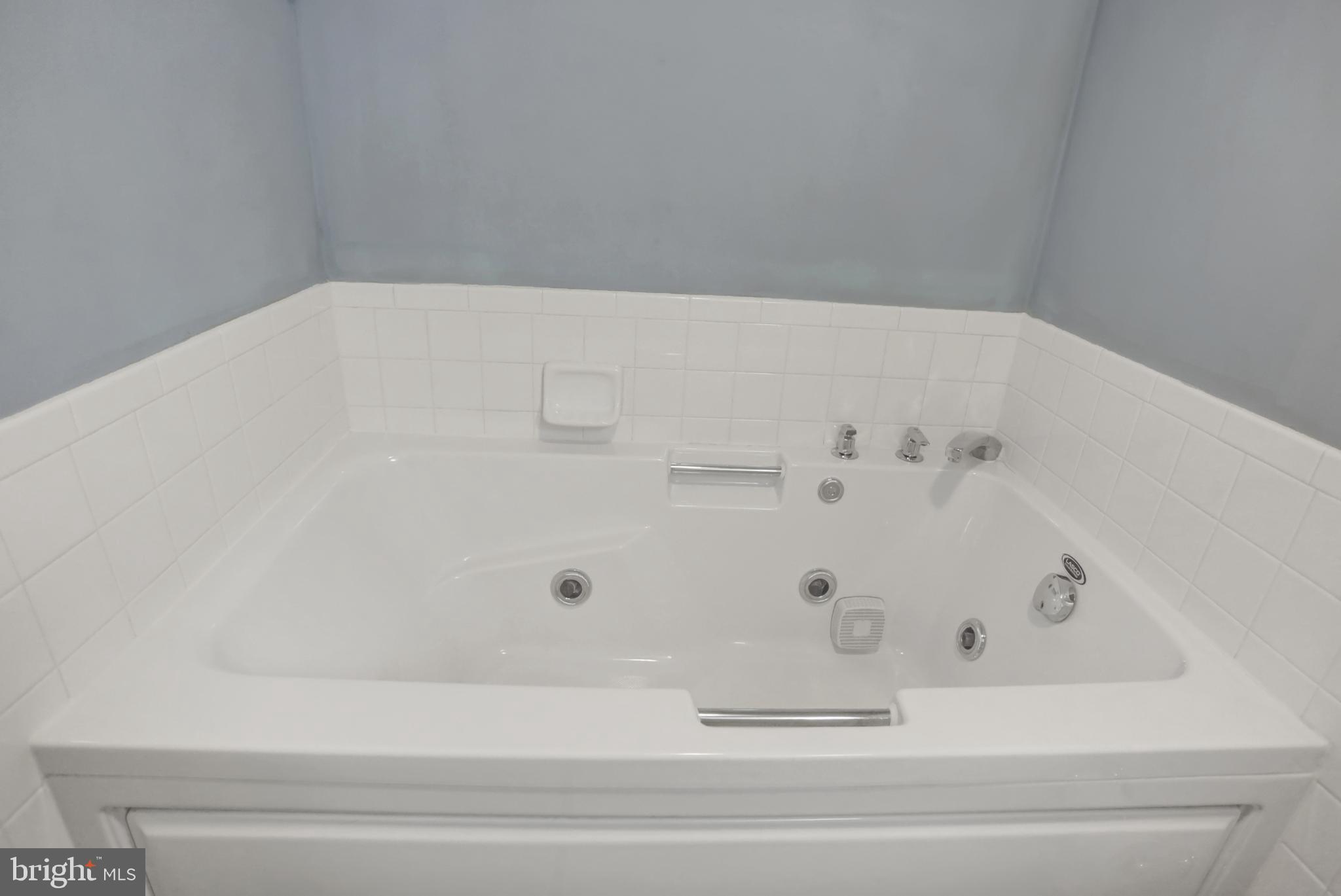 SHAWNEE VIEW - Residential