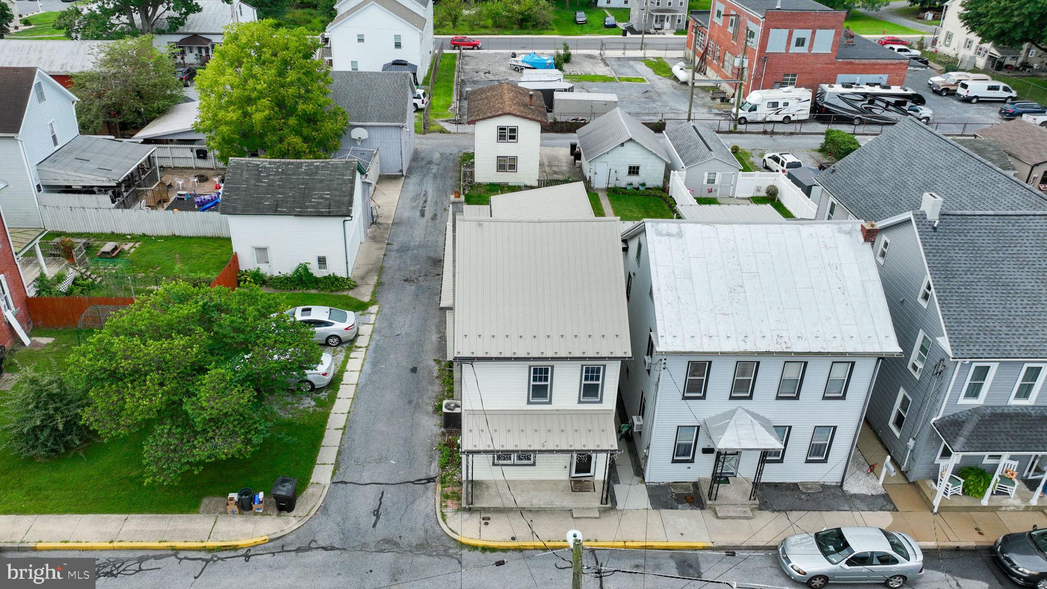 18 E MAPLE AVENUE