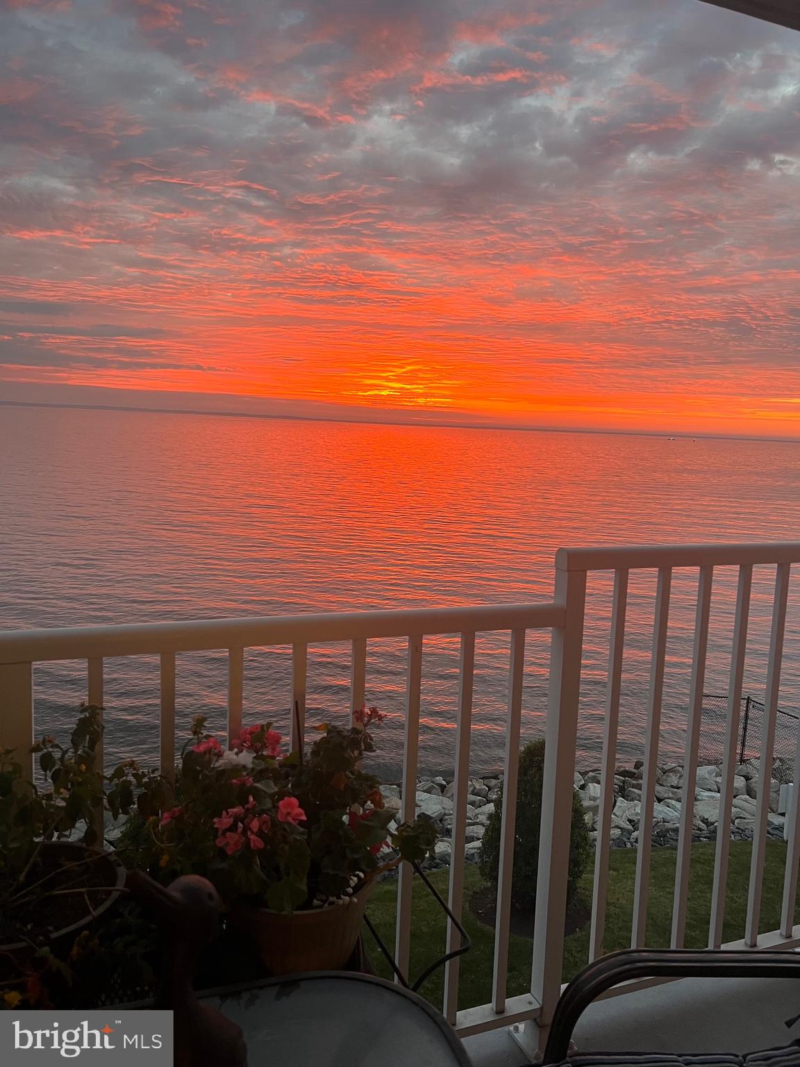 HORIZON ON THE BAY CONDO - Residential