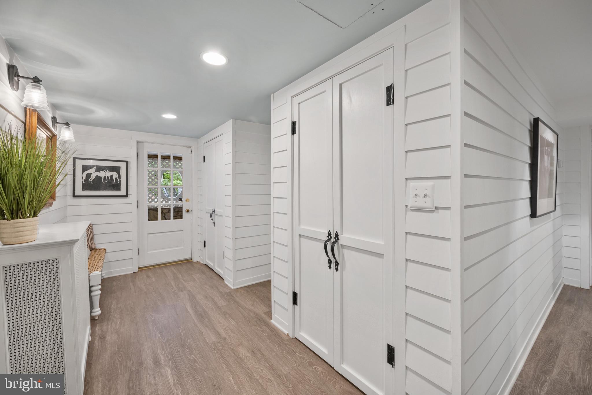 WELLINGTON - Residential