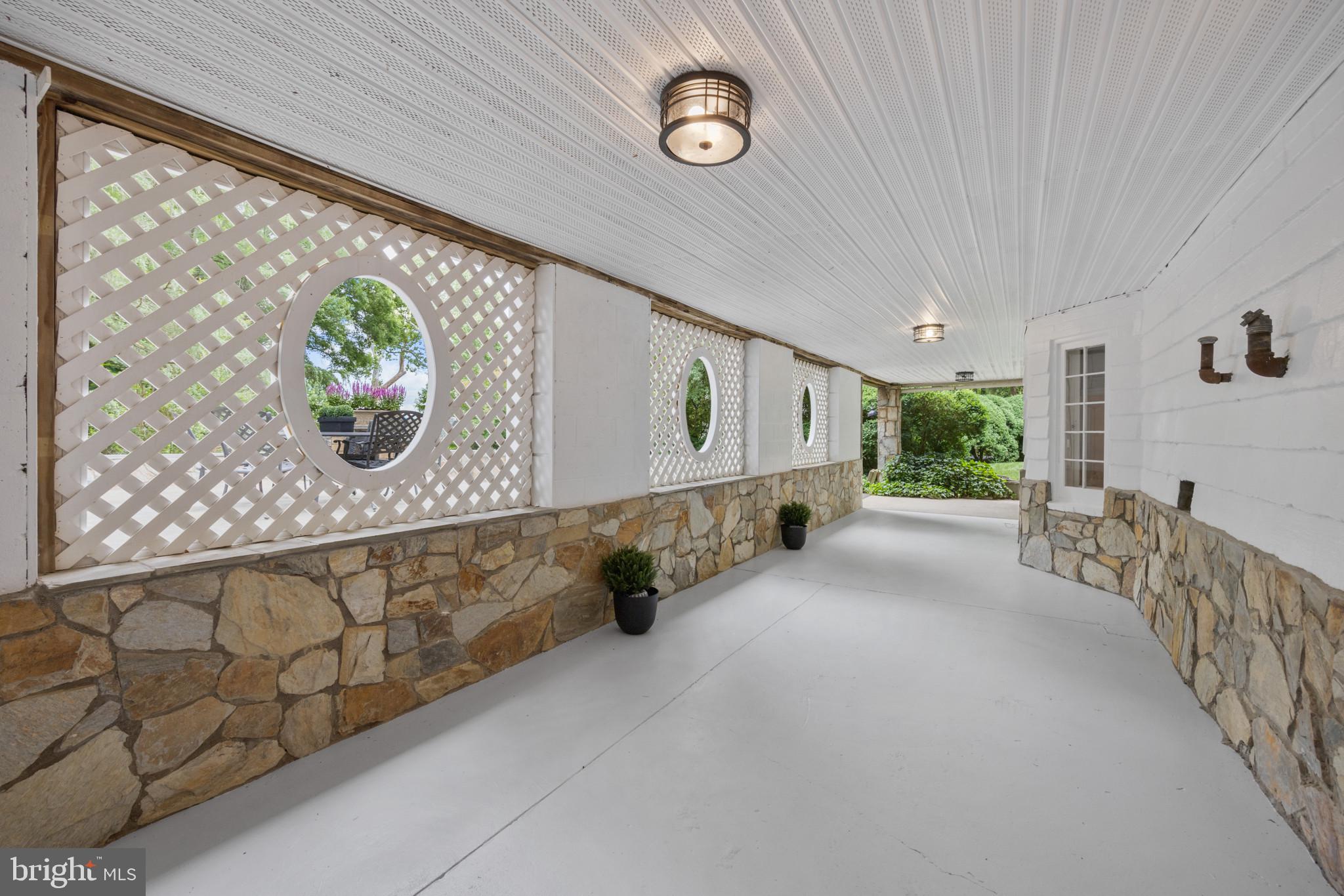 WELLINGTON - Residential