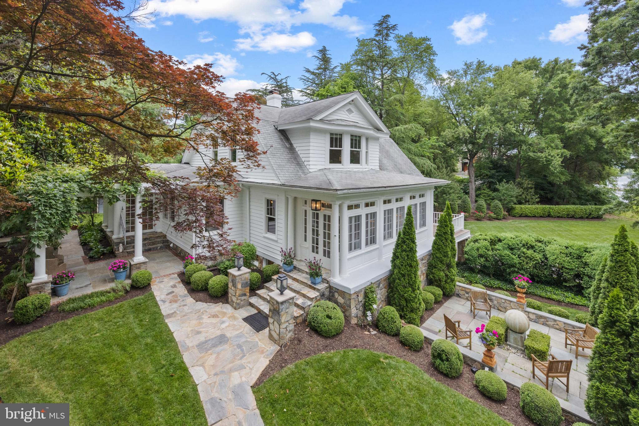 WELLINGTON - Residential