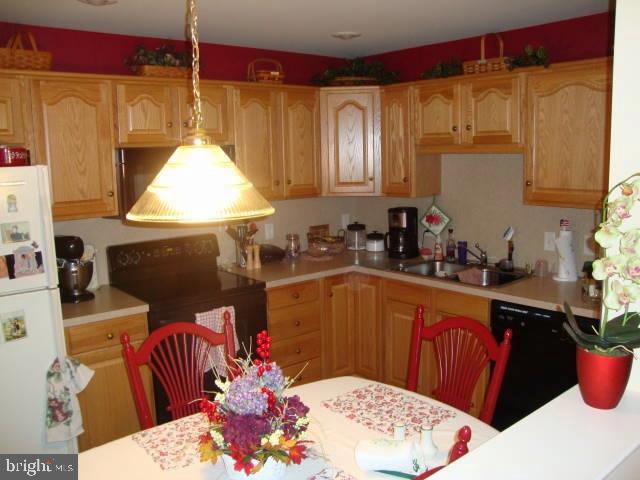 SUMMIT HILLS - Residential