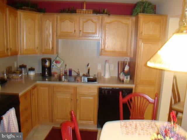 SUMMIT HILLS - Residential