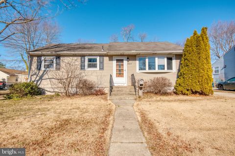 203 E MONROE AVENUE MAGNOLIA NJ 08049