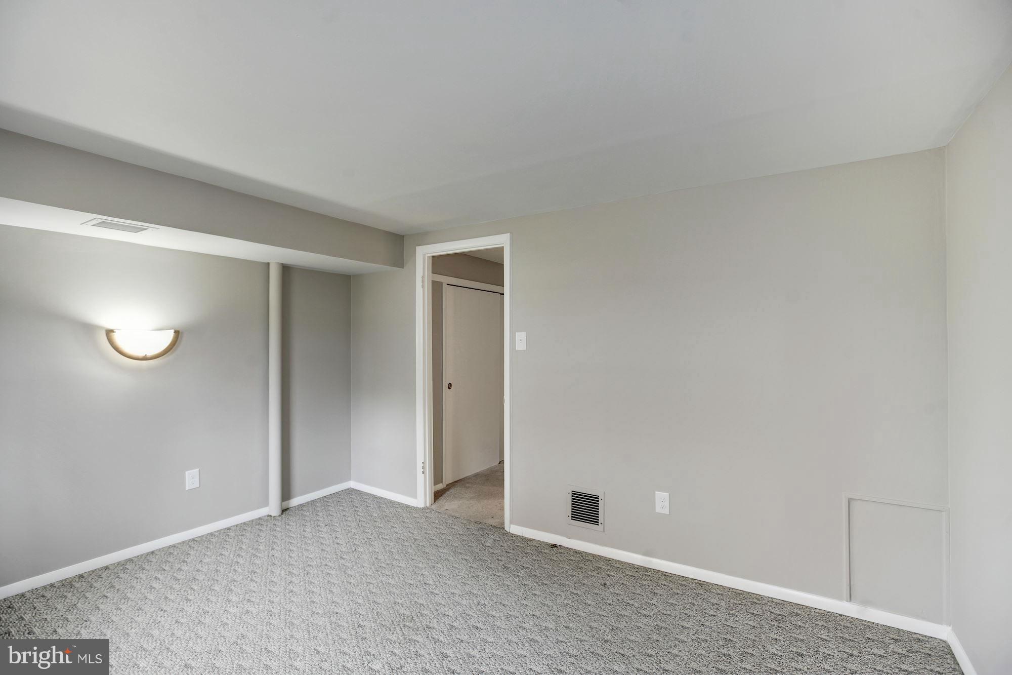 NORTH SPRINGFIELD - Residential