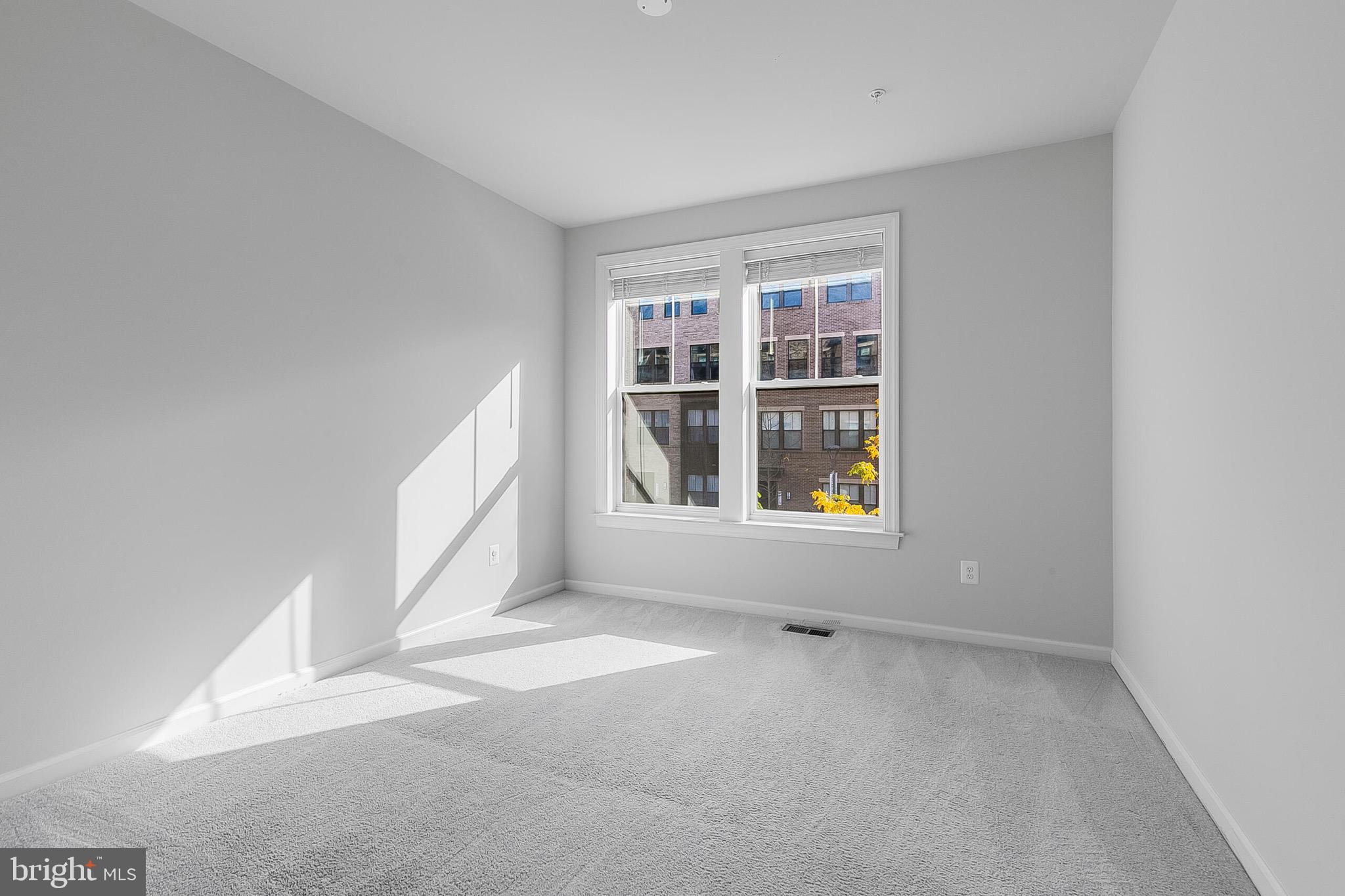 KINCORA - Residential Lease