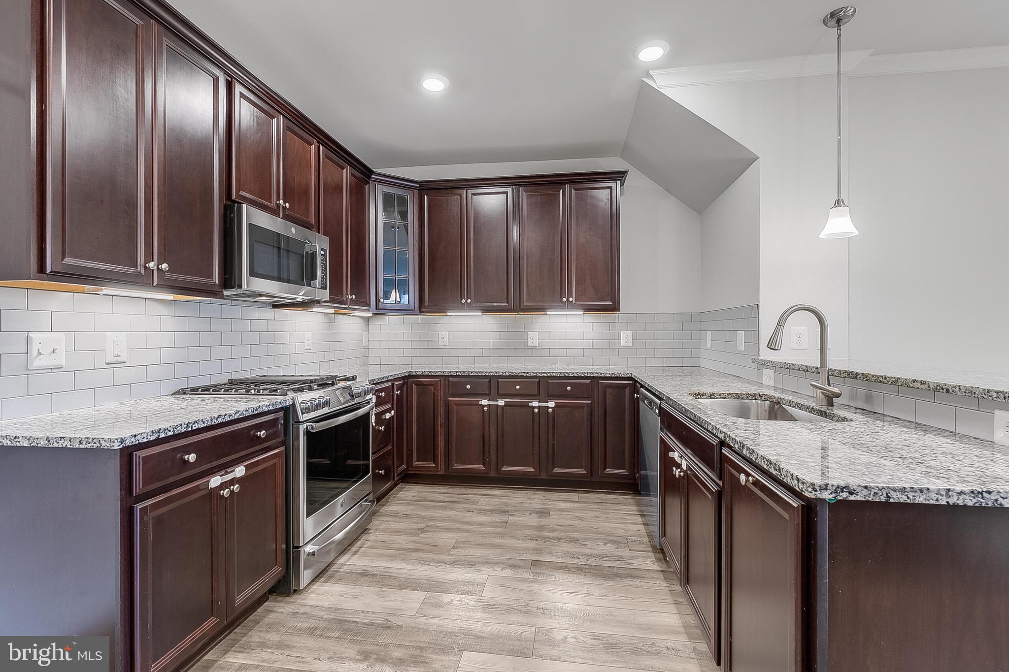 KINCORA - Residential Lease