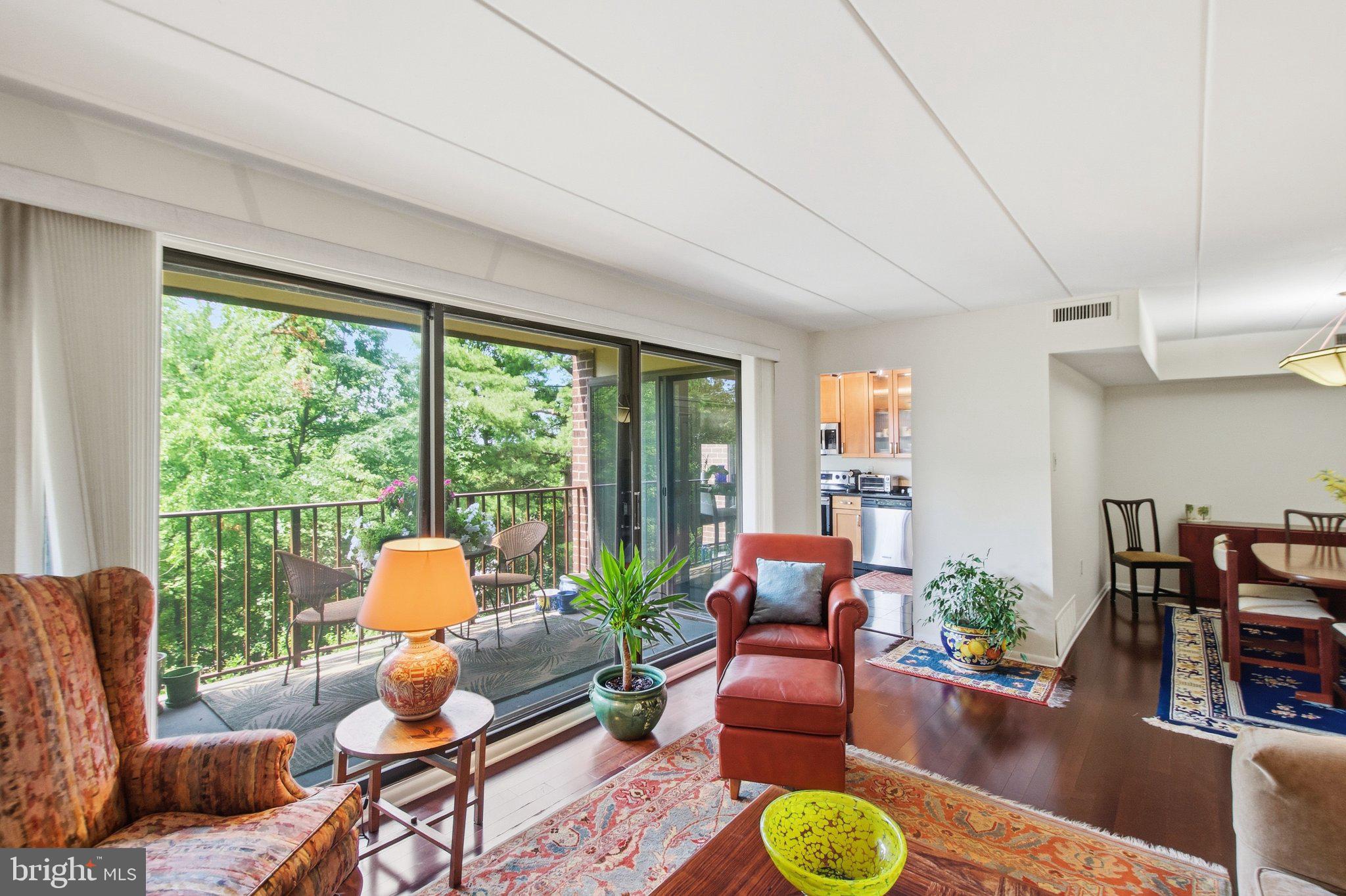 106 ROBERTS LANE 201