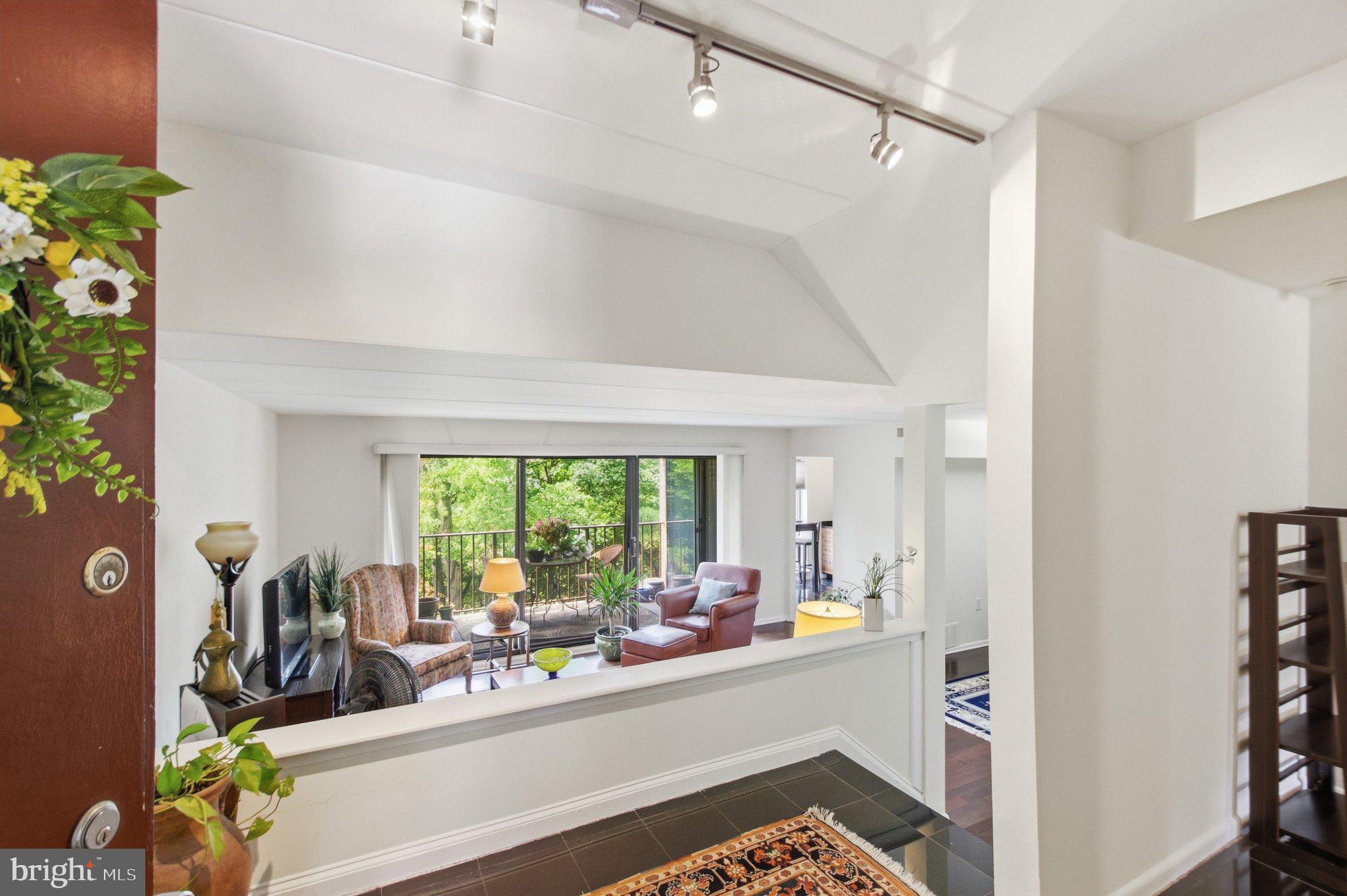 106 ROBERTS LANE 201