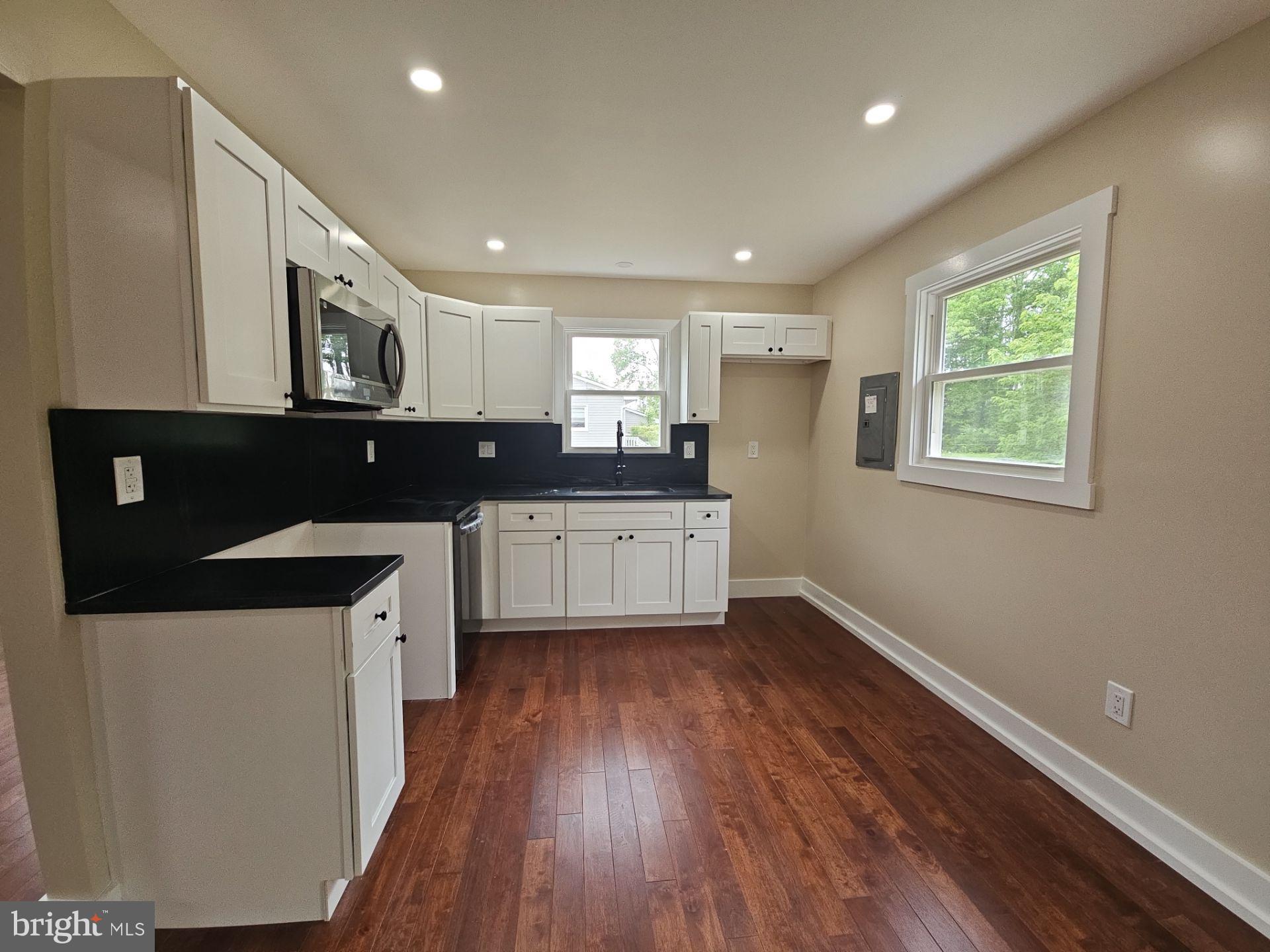 2529 MILBOURNE DRIVE