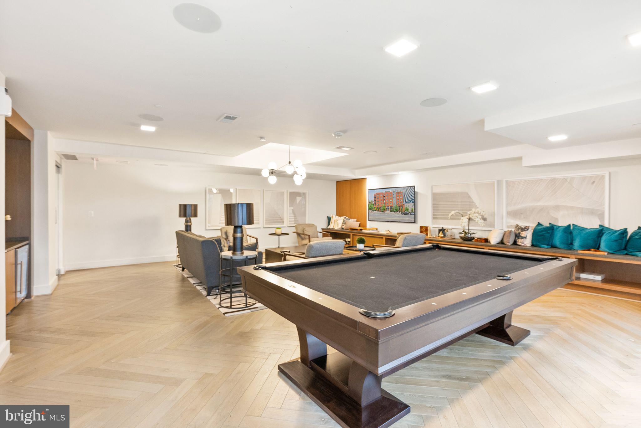 KEY AND NASH - Residential