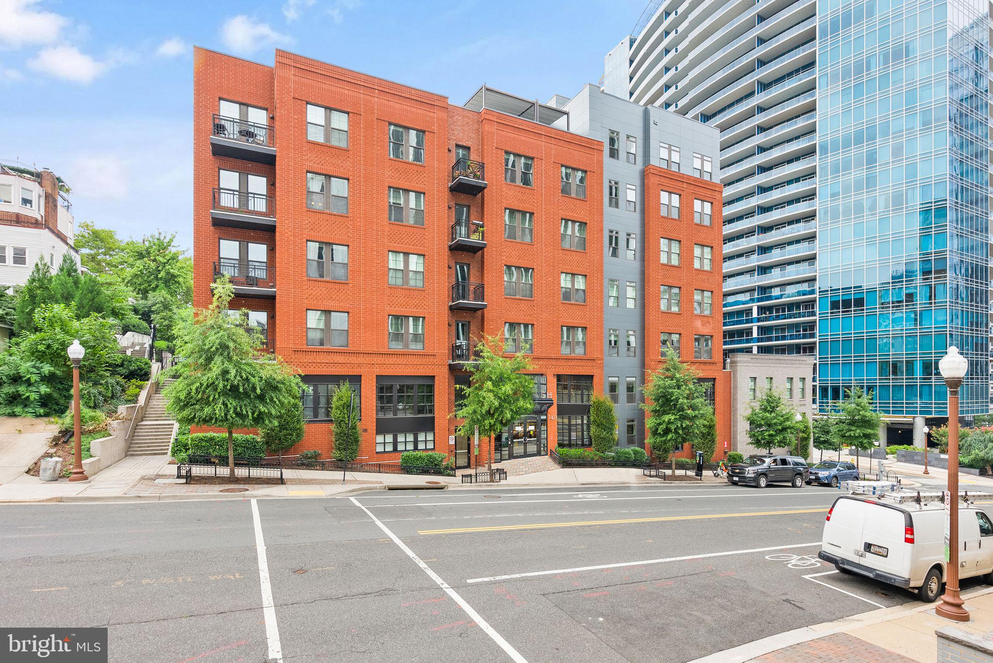 KEY AND NASH - Residential