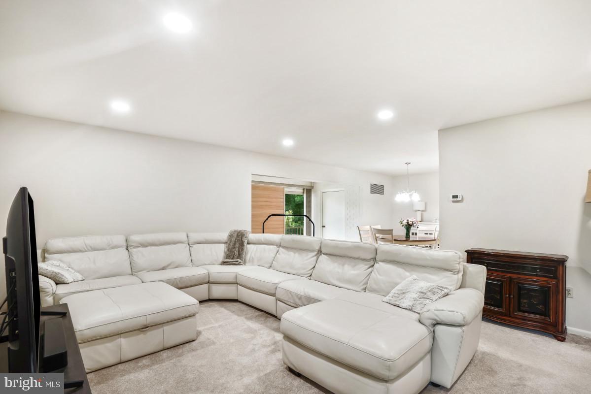 3466 CHISWICK COURT 43-2A