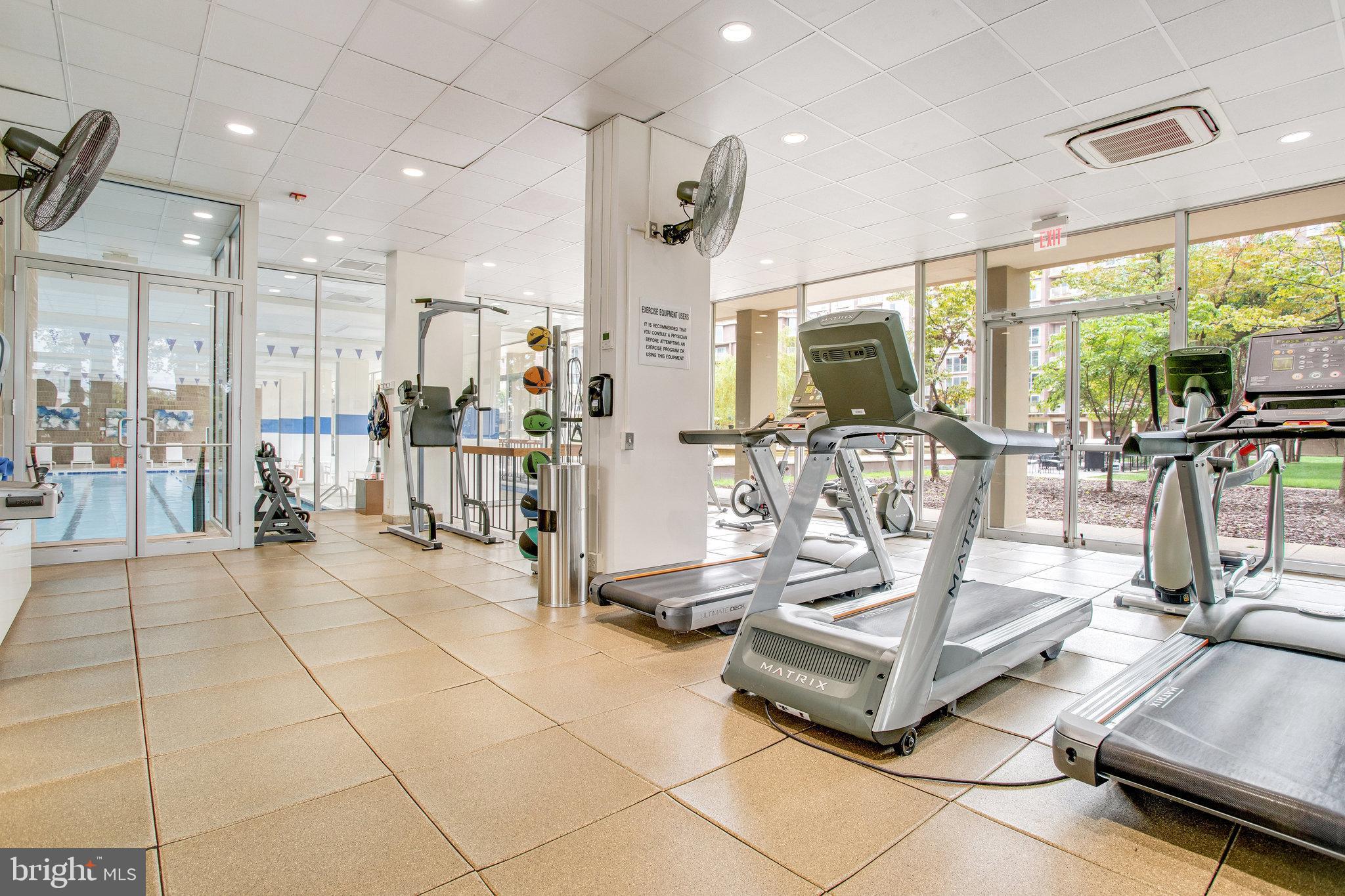 520 N STREET SW S-318