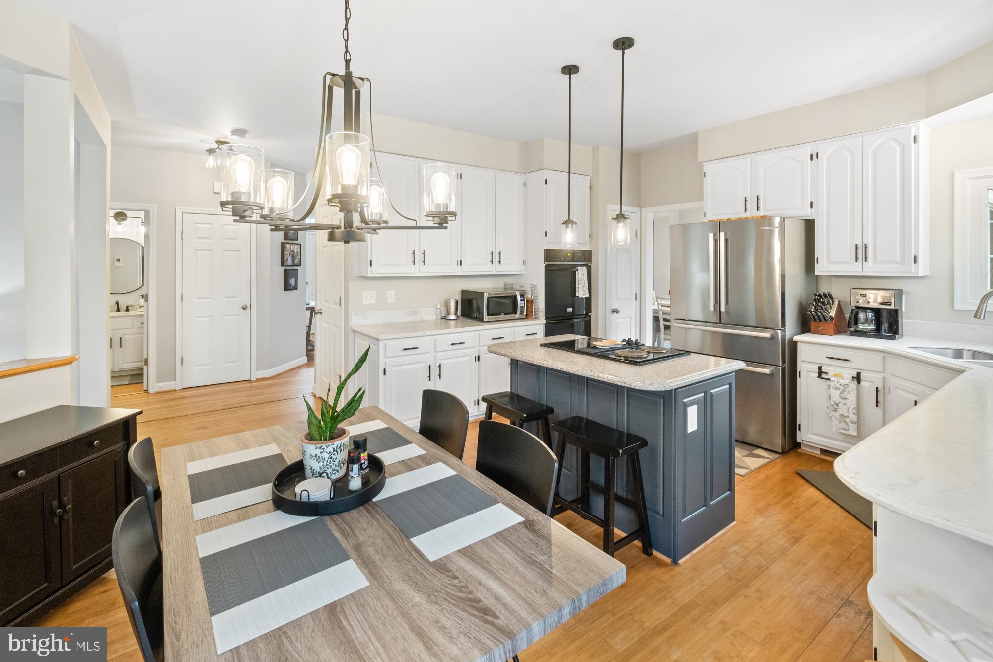 ELIZABETH'S DELIGHT - Residential