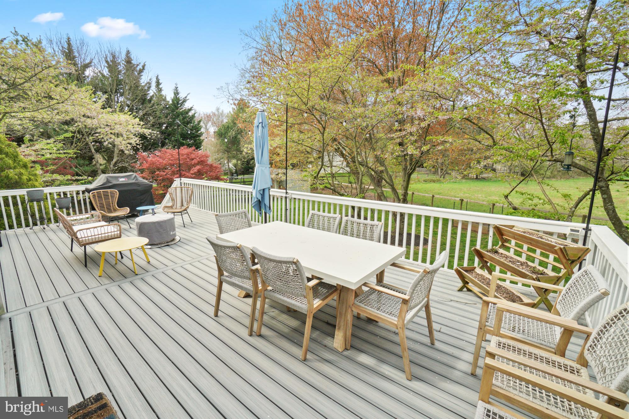 ELIZABETH'S DELIGHT - Residential