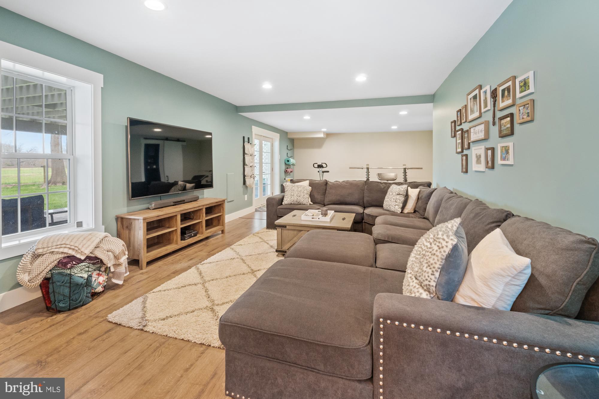 ELIZABETH'S DELIGHT - Residential