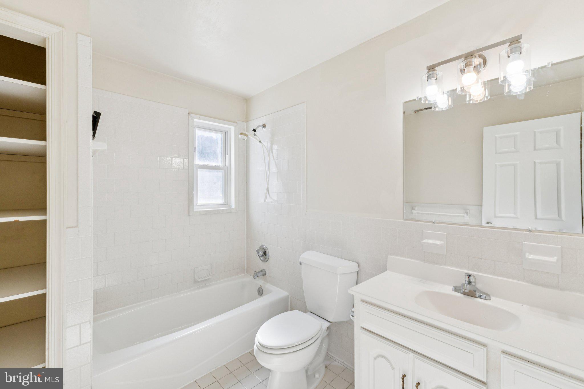 GLEN MAR PARK - Residential Lease