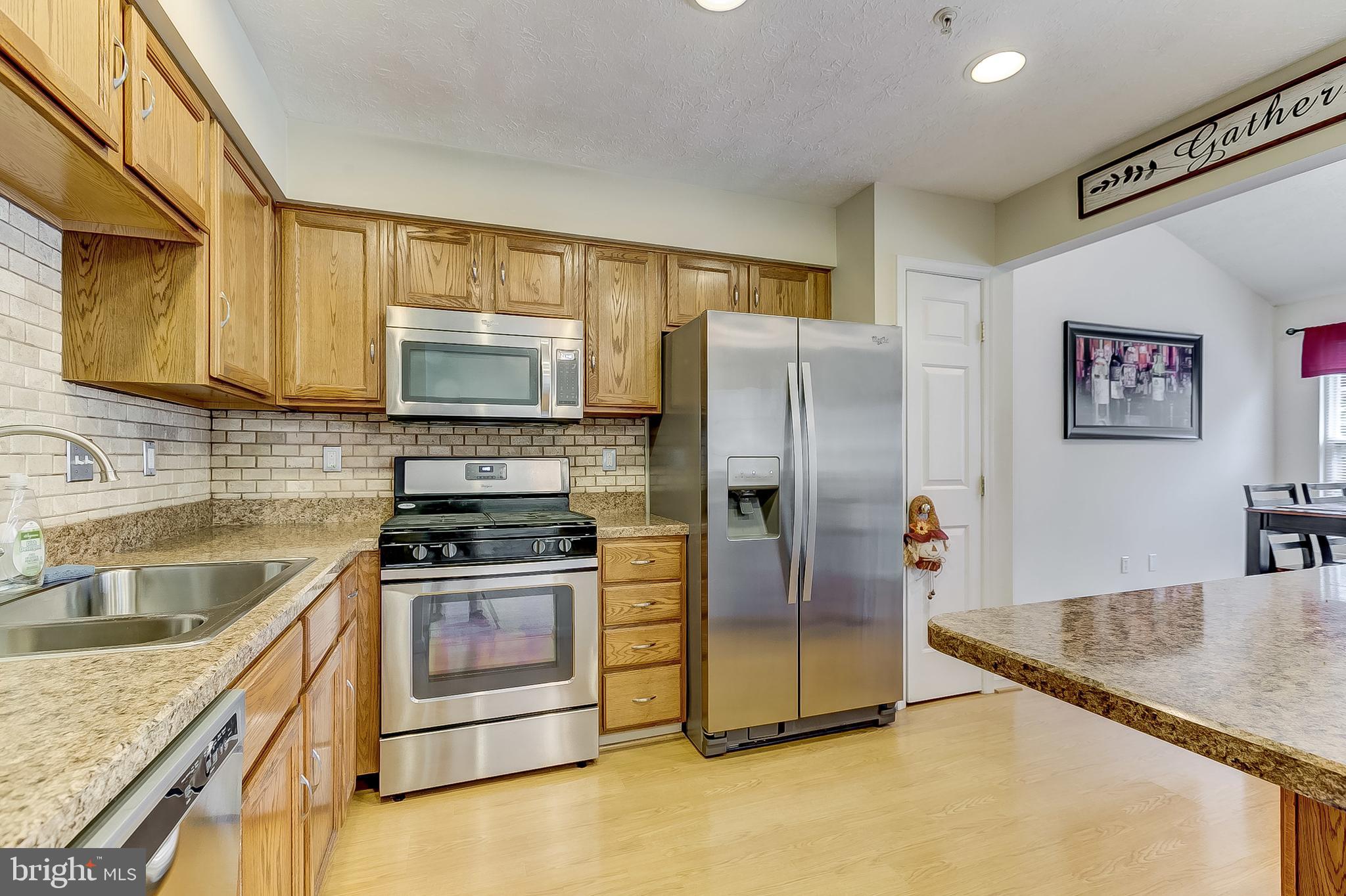 CONSTANT FRIENDSHIP - Residential