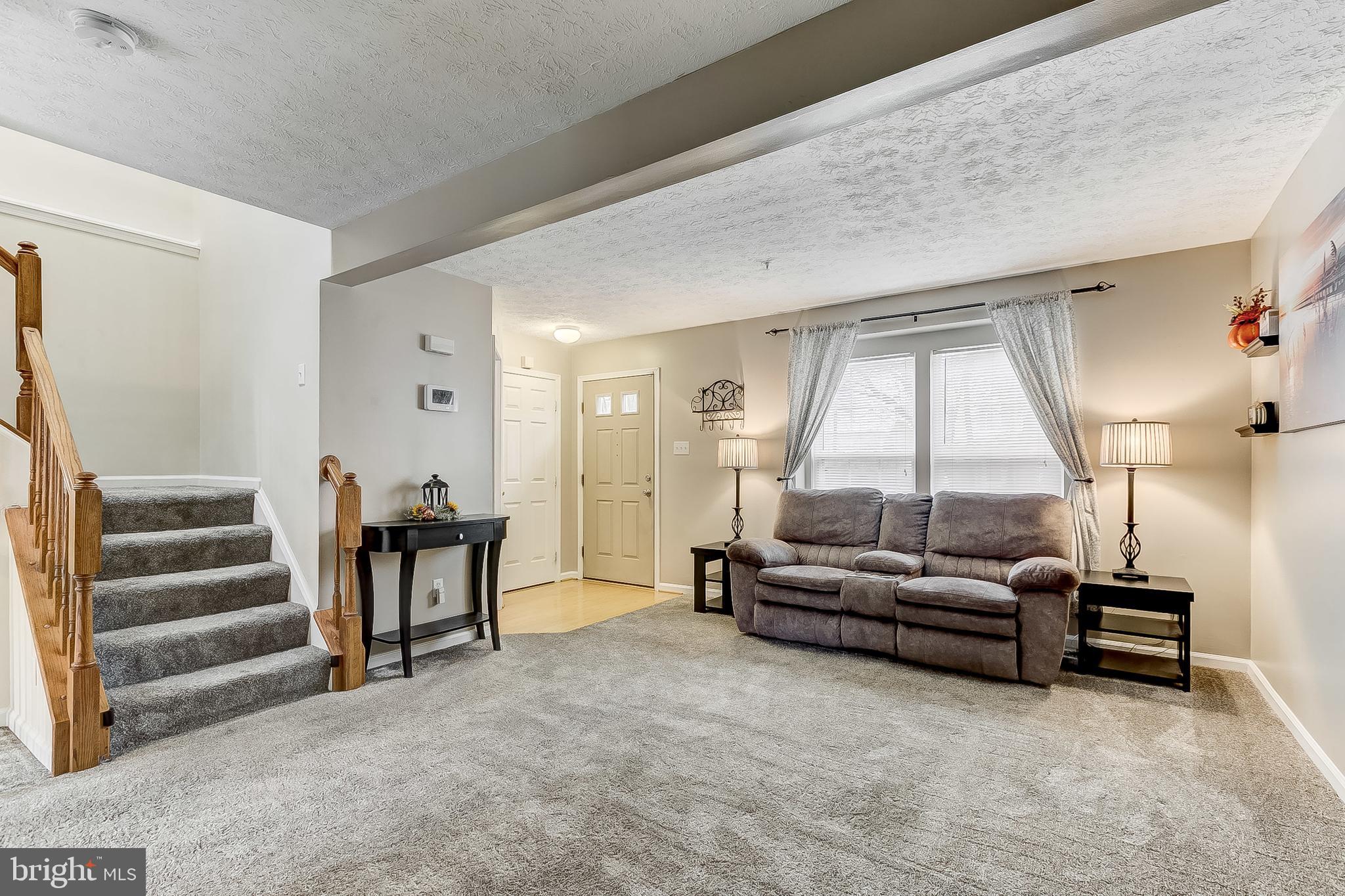 CONSTANT FRIENDSHIP - Residential