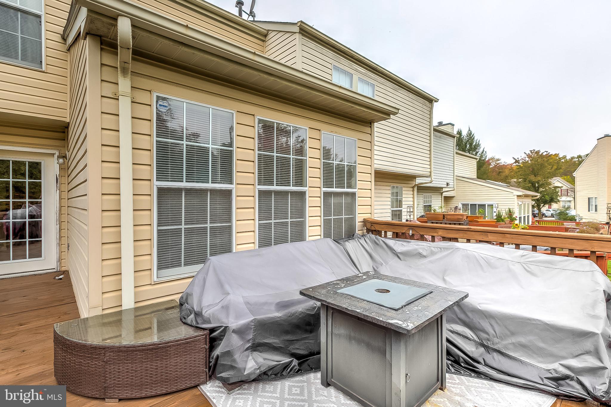 CONSTANT FRIENDSHIP - Residential