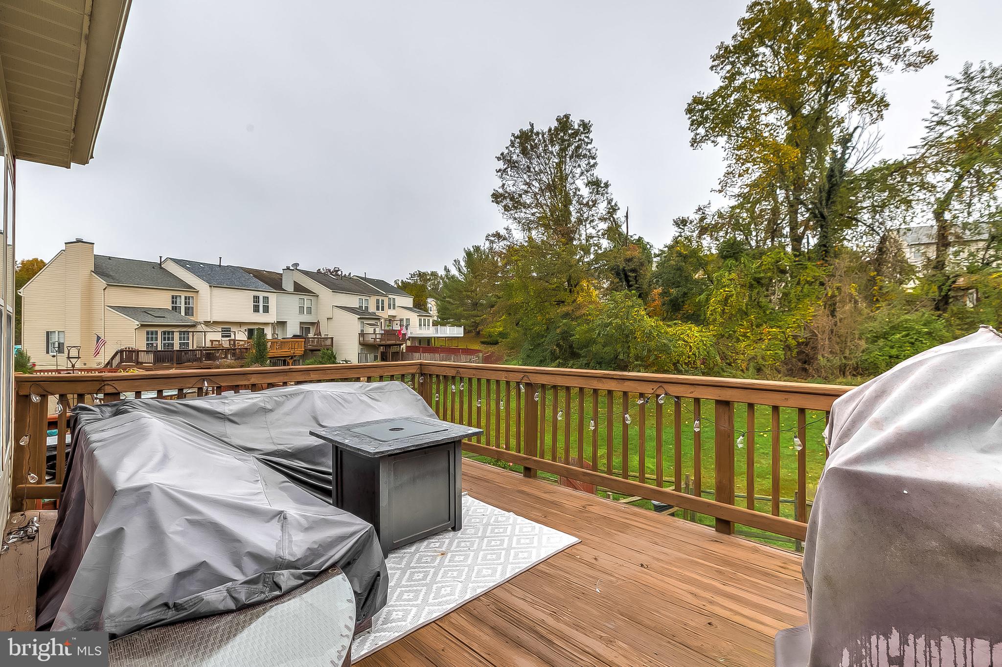 CONSTANT FRIENDSHIP - Residential