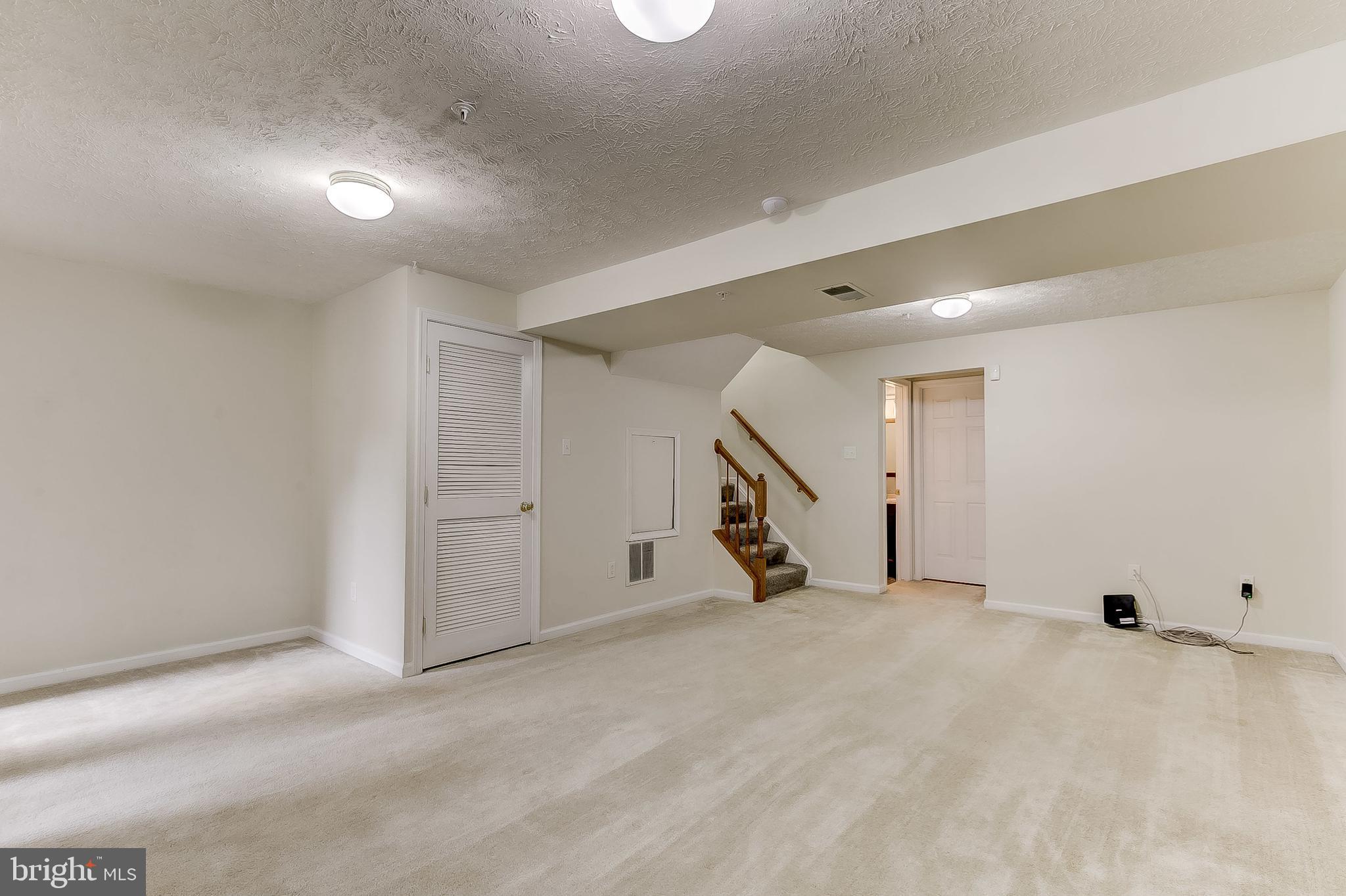 CONSTANT FRIENDSHIP - Residential