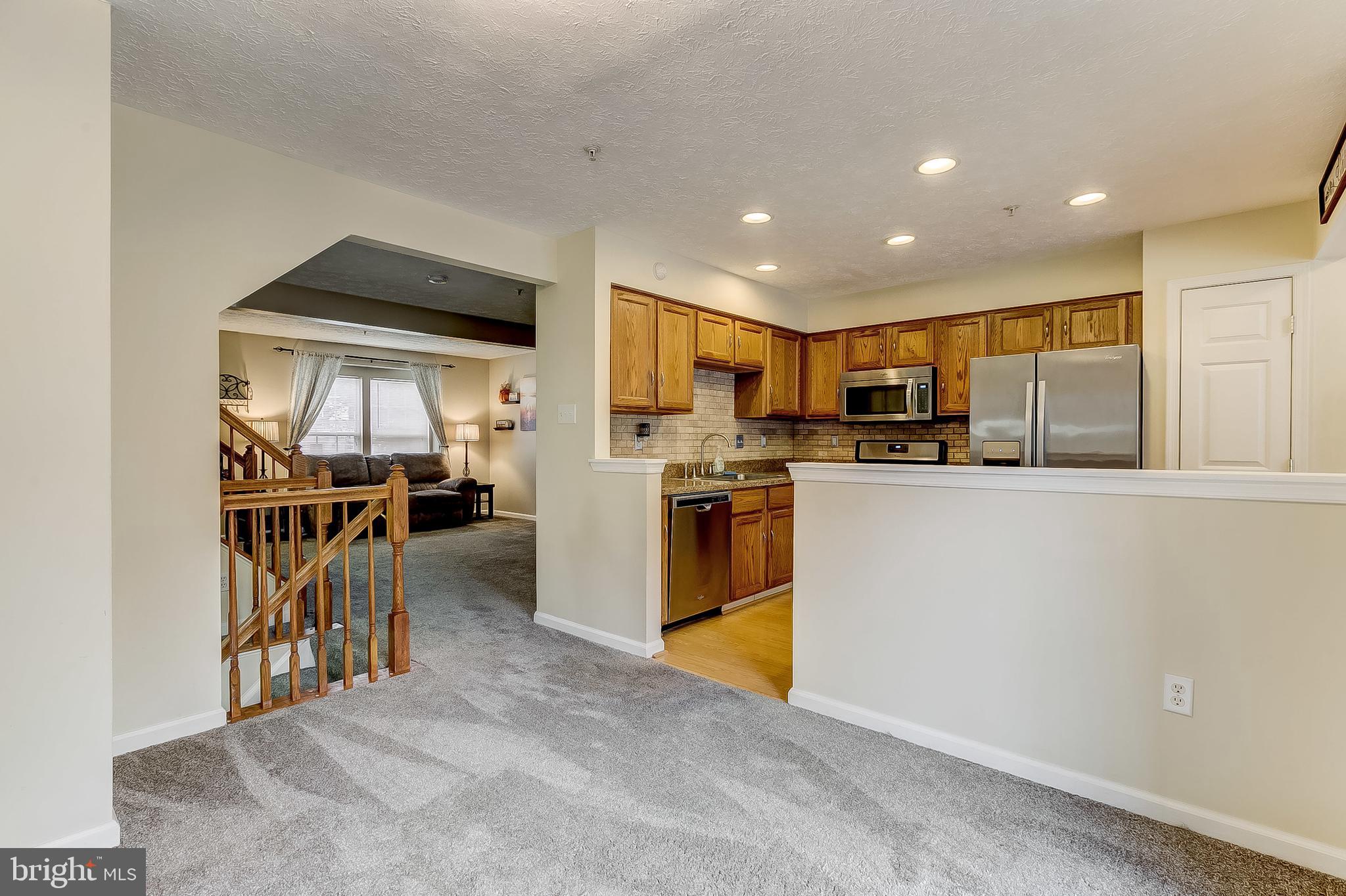 CONSTANT FRIENDSHIP - Residential