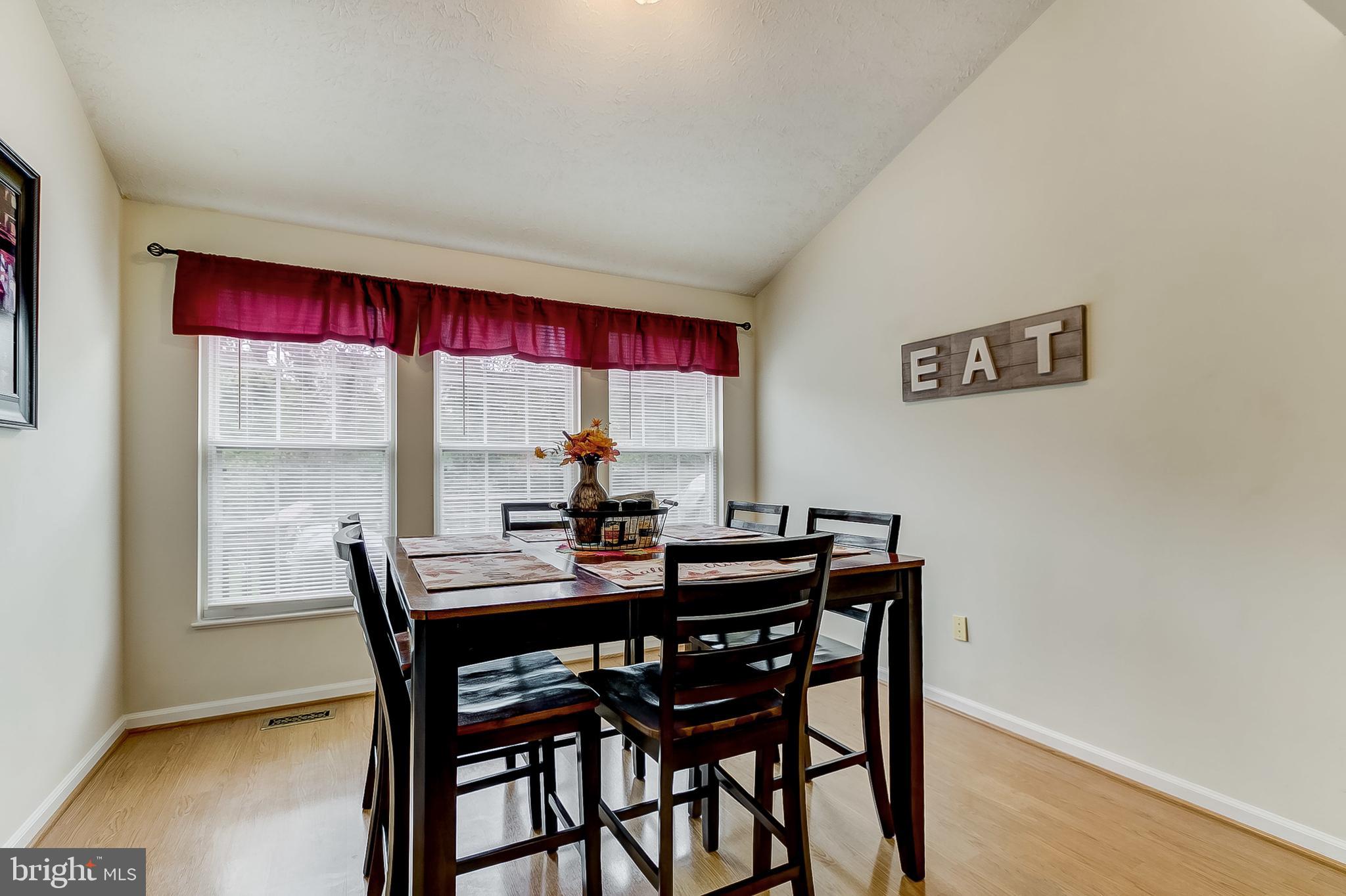 CONSTANT FRIENDSHIP - Residential