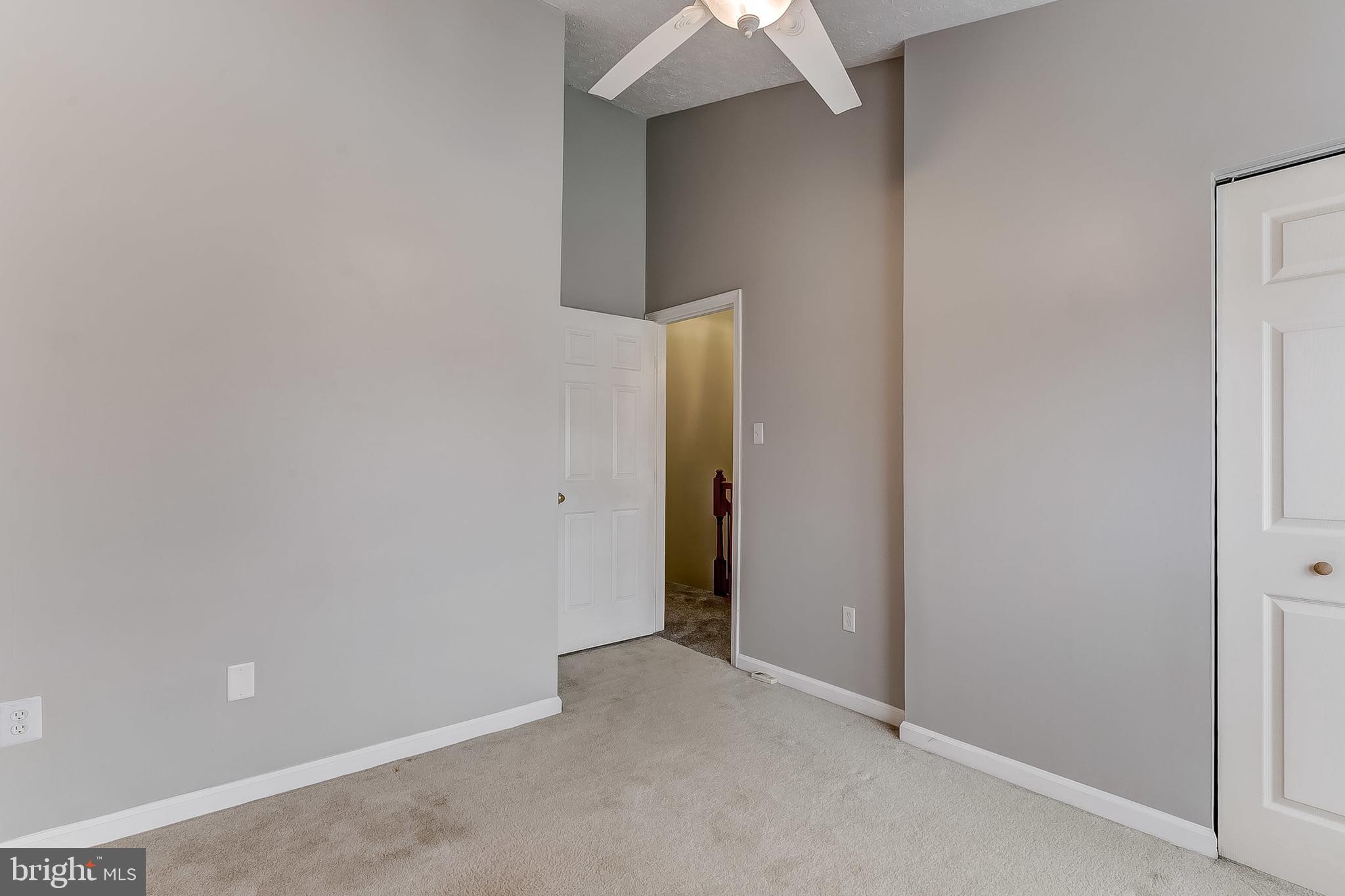 CONSTANT FRIENDSHIP - Residential