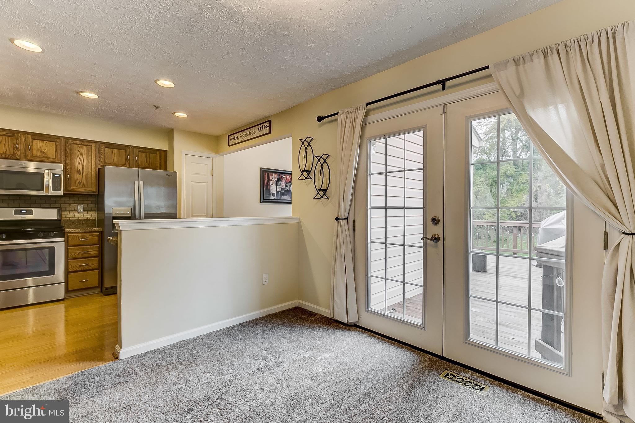 CONSTANT FRIENDSHIP - Residential