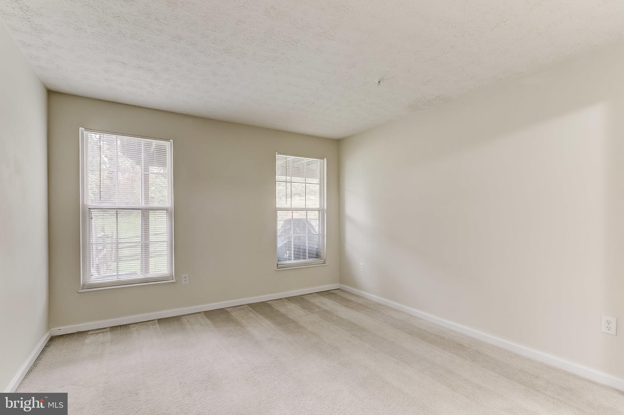 CONSTANT FRIENDSHIP - Residential