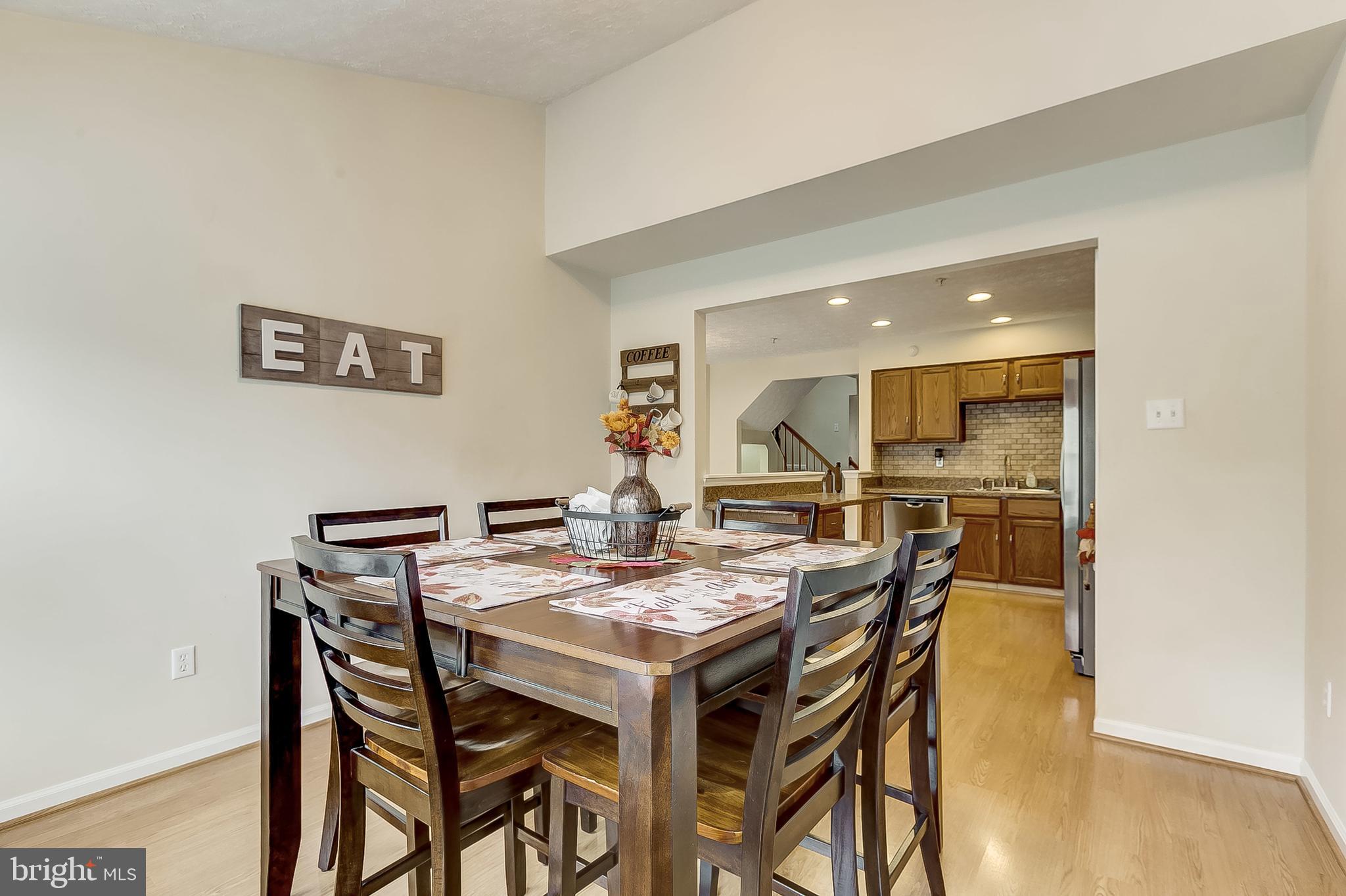 CONSTANT FRIENDSHIP - Residential