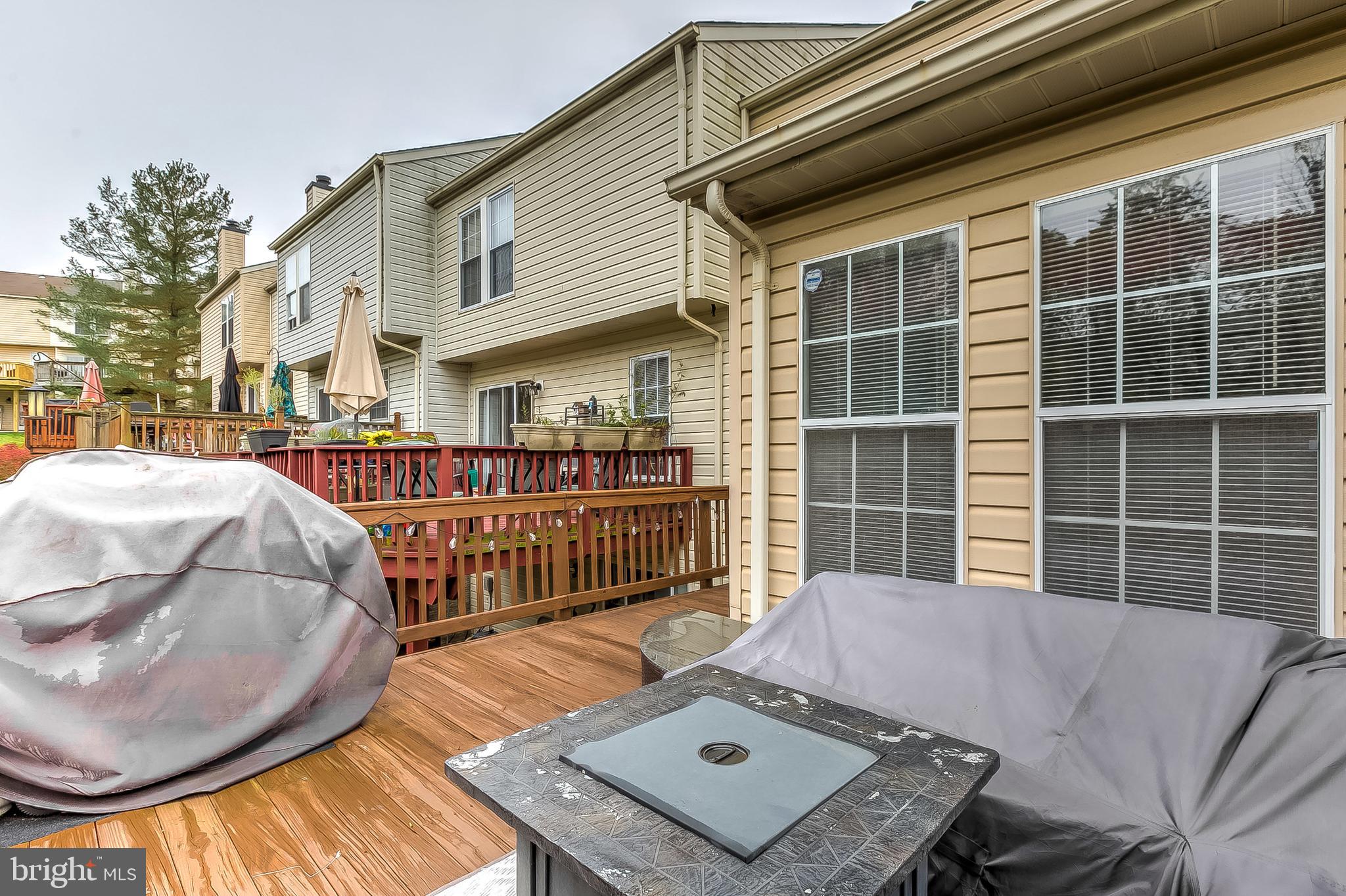 CONSTANT FRIENDSHIP - Residential