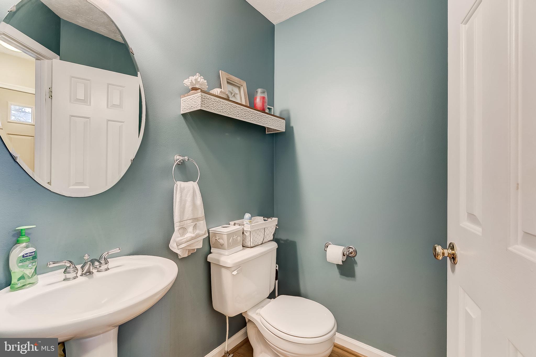 CONSTANT FRIENDSHIP - Residential