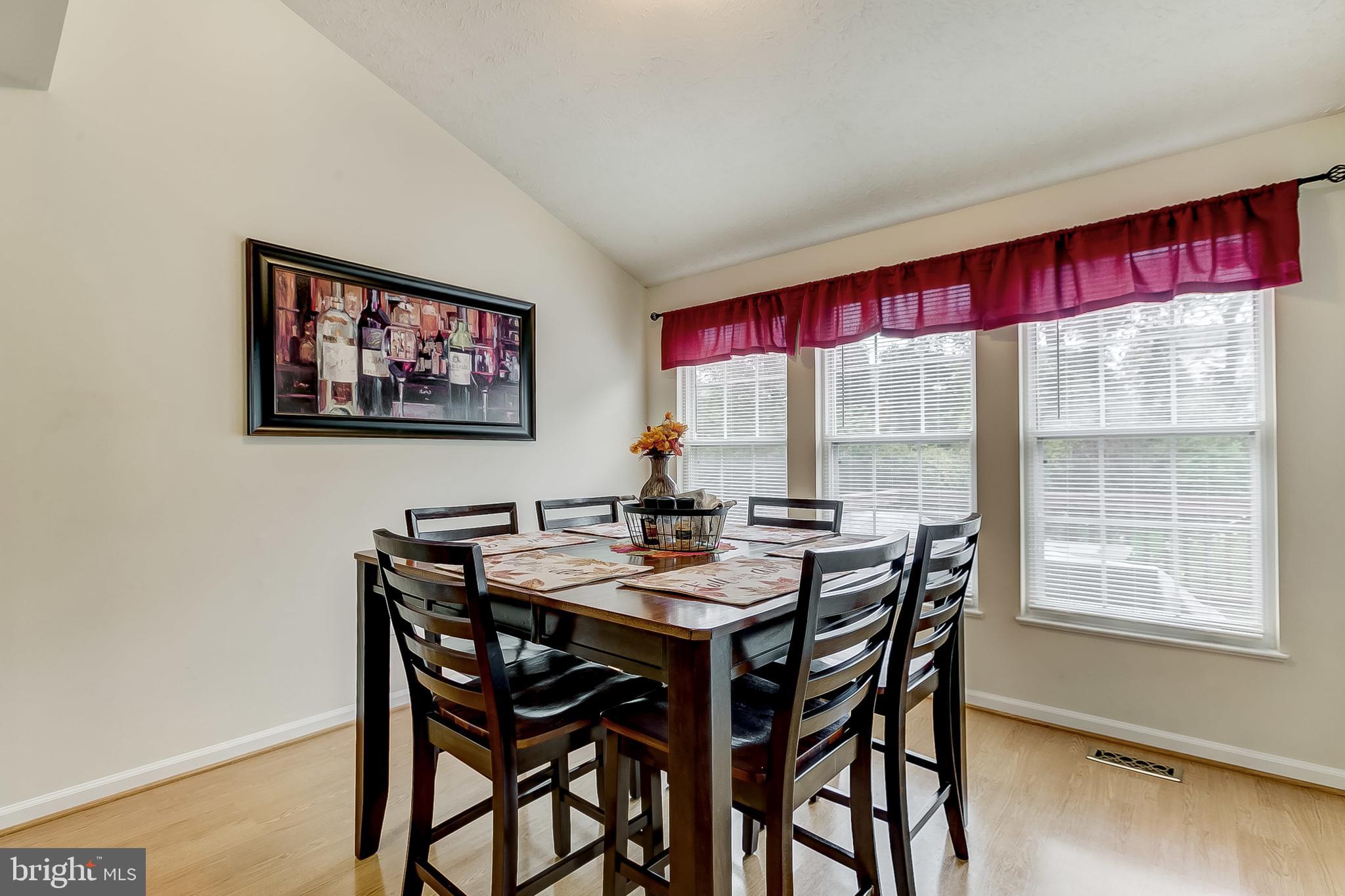 CONSTANT FRIENDSHIP - Residential