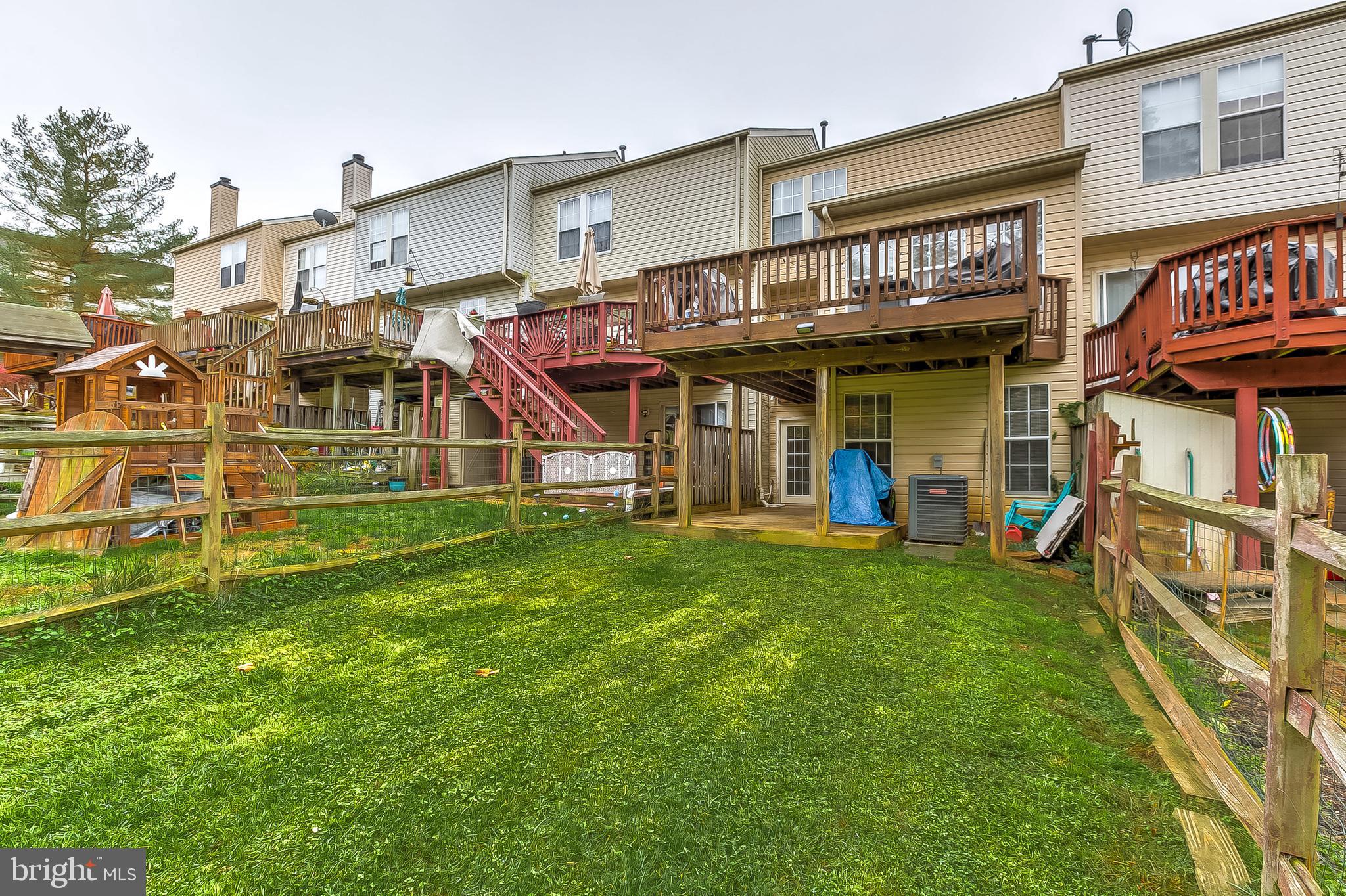 CONSTANT FRIENDSHIP - Residential