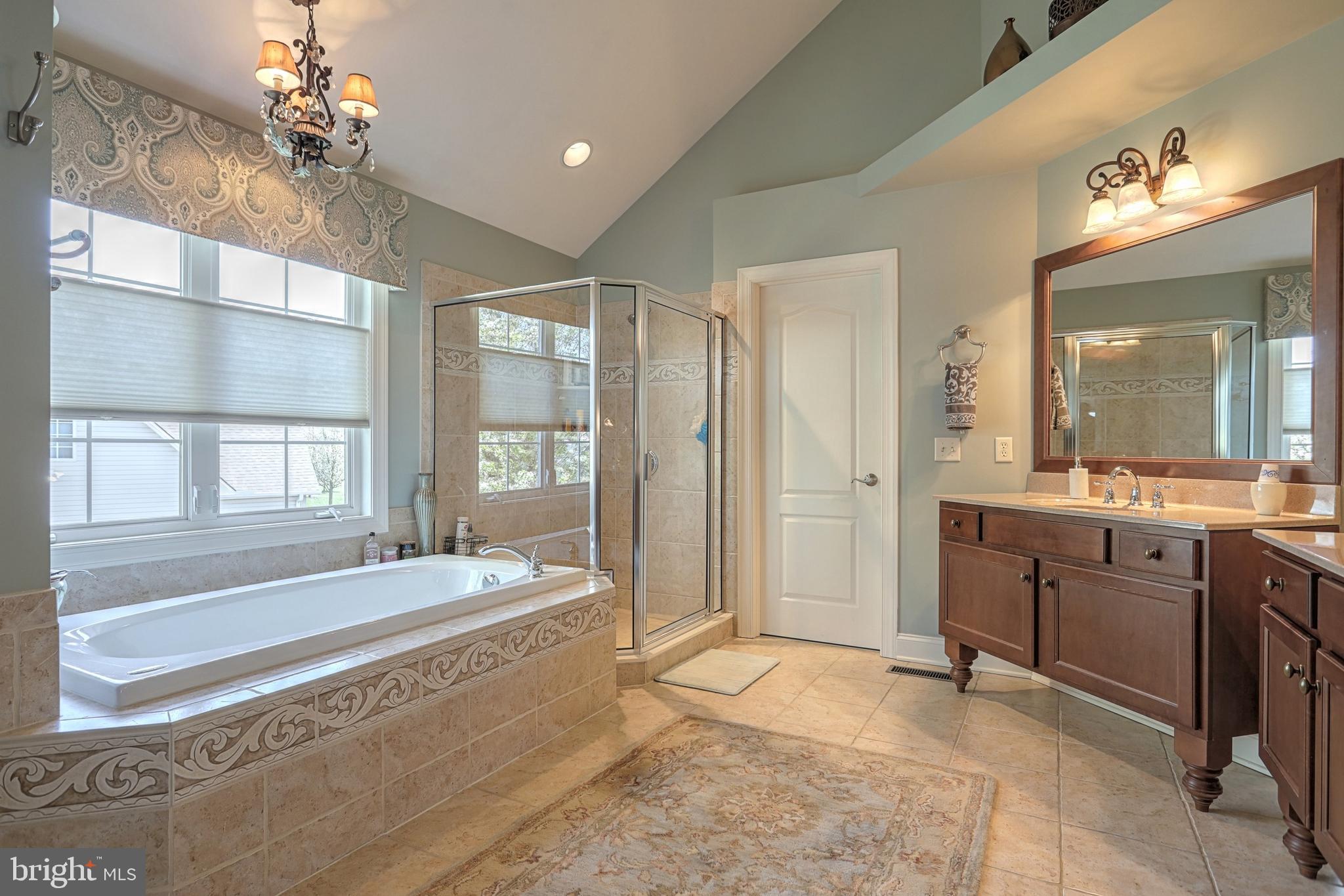 HAMPDEN SUMMIT - Residential